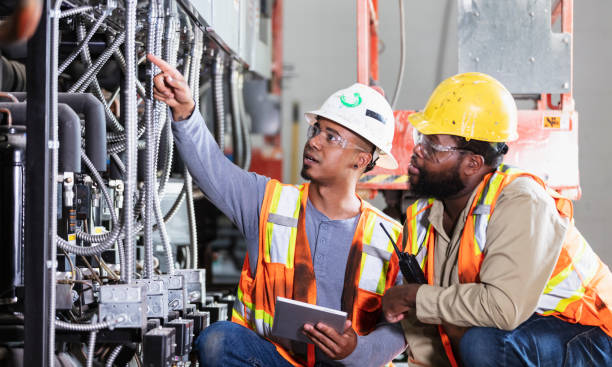 Best Local Electrician Companies  in Clinton, TN